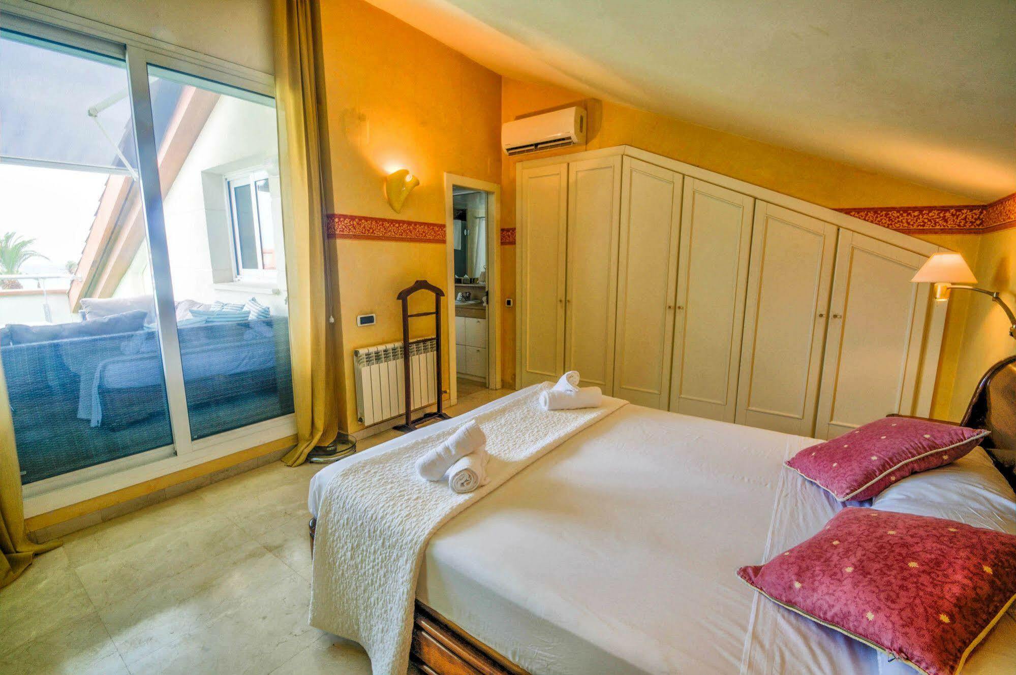 شقة Duplex Park De Mar سيدجيس المظهر الخارجي الصورة